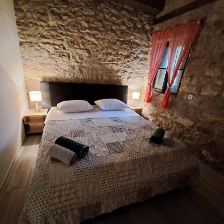 Apartman Zrinka Єсенице Екстер'єр фото