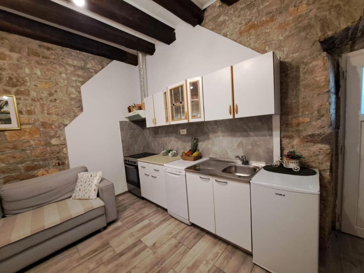 Apartman Zrinka Єсенице Екстер'єр фото